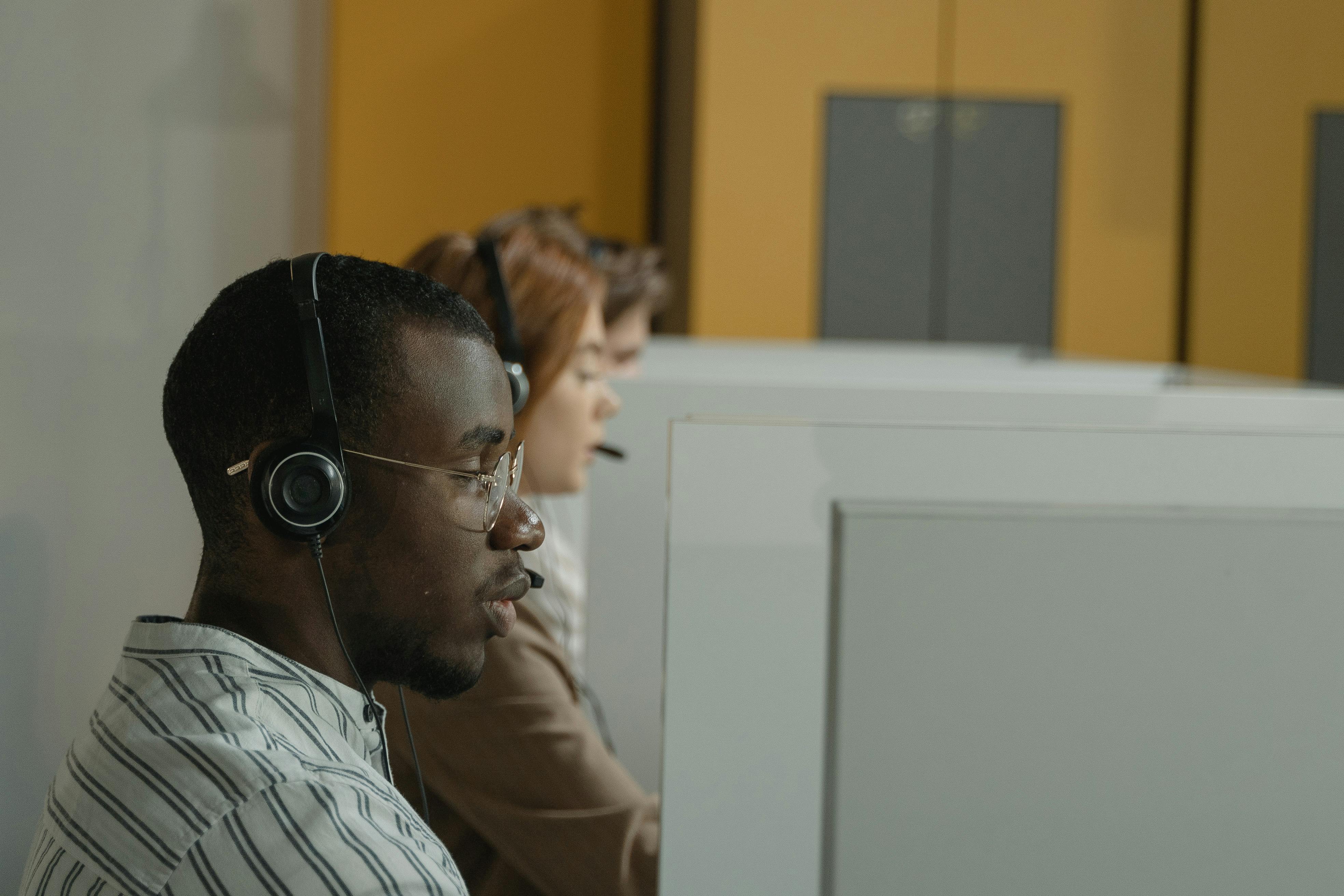 Como montar um call center funcional? Saiba o que é importante considerar